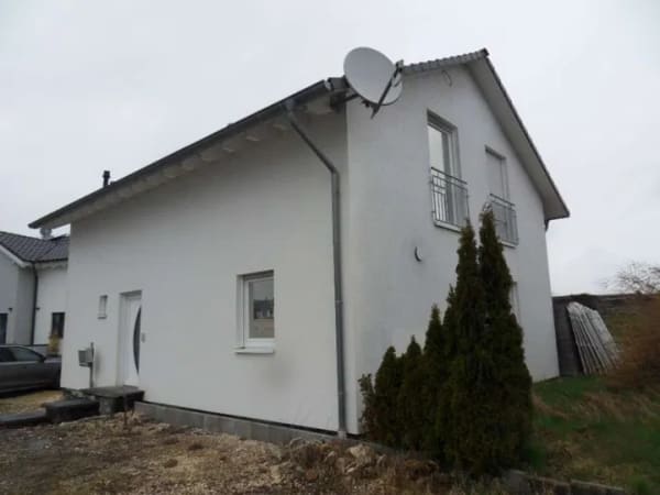 Immobilie in Neenstetten - Einfamilienhaus in Neenstetten aus der Zwangsversteigerung ! - Bild 0