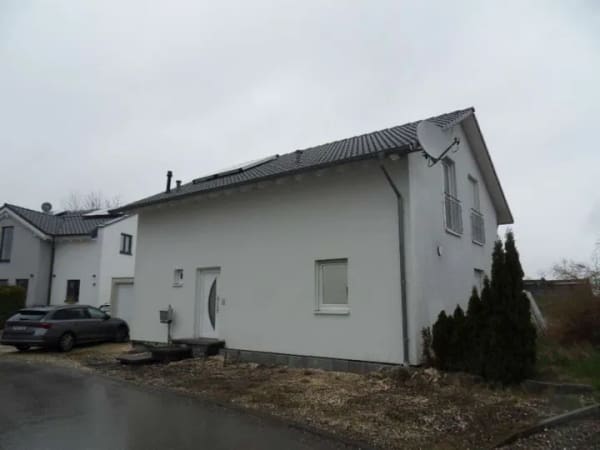 Immobilie in Neenstetten - Einfamilienhaus in Neenstetten aus der Zwangsversteigerung ! - Bild 2