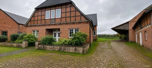 Immobilie in Wittingen - Nachhaltig wohnen auf ca. 6.300 m² – Hofstelle mit moderner Nahwärme, Glasfaser und viel Platz - Bild 4