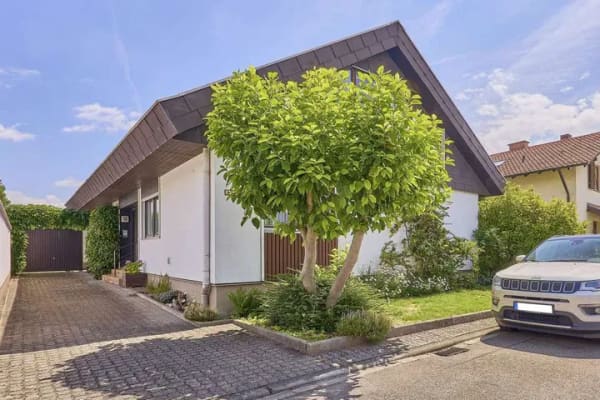 Immobilie in Neuhofen - Wohnen mit Weitblick – großzügiges Zuhause mit außergewöhnlicher Aussicht über die Felder - Bild 2