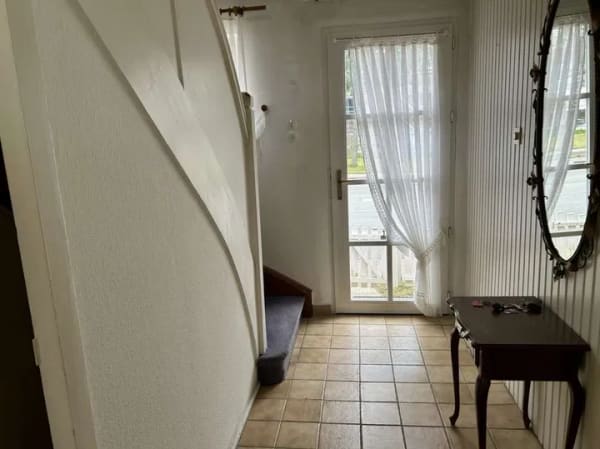 Immobilie in Wesselburen - Wohnhaus mit Wintergarten, Garage und Gestaltungspotenzial - Bild 2