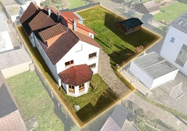 Immobilie in Durmersheim - Attraktives Dreifamilienhaus inklusive zusätzlichem Bauplatz! - Bild 0