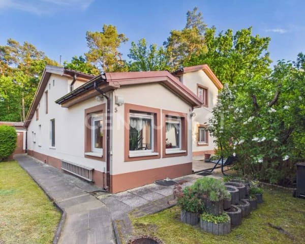 Immobilie in Oranienburg - Idyllisches Einfamilienhaus in Waldrandlage – Solides Fundament für Ihre Wohnträume - Bild 3