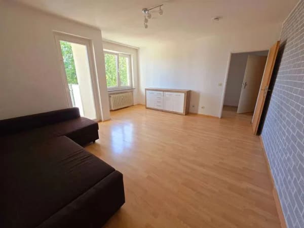 Immobilie in Hanau - Handwerkerchance in Bestlage: 3-Zimmer-Wohnung mit Balkon und großem Entwicklungspotenzial! - Bild 0