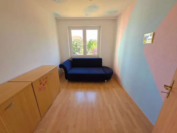 Immobilie in Hanau - Handwerkerchance in Bestlage: 3-Zimmer-Wohnung mit Balkon und großem Entwicklungspotenzial! - Bild 4