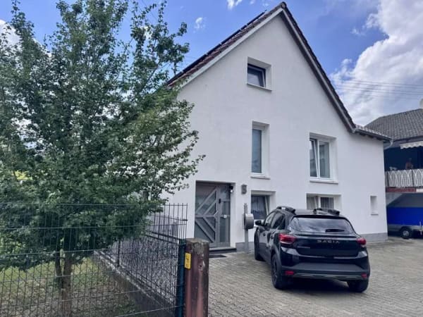 Immobilie in Offingen - Familienhaus in Offingen, PV-Anlage, Glasfaser und Garage inklusive - Bild 0