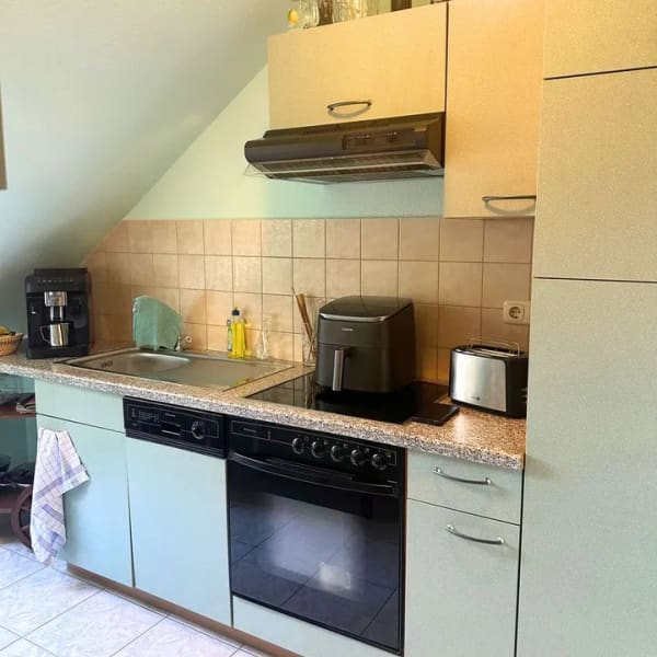 Immobilie in Oelsnitz/Erzgeb. - Attraktive Kapitalanlage mit ca. 9,88% Soll-Rendite – 2-Zimmer-Dachgeschosswohnung in Oelsnitz - Bild 3