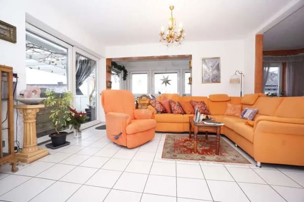Immobilie in Künzell - Mehrfamilienhaus in attraktiver Wohnlage - für Anleger oder Selbstnutzer - Bild 1