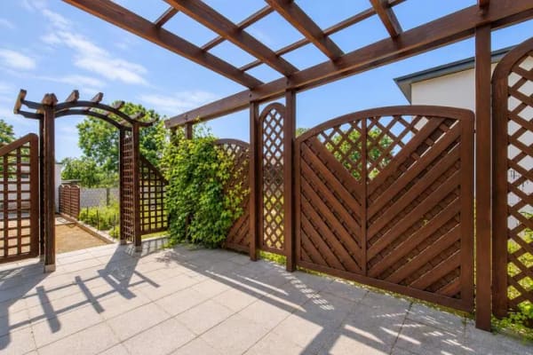 Immobilie in Biederitz - Großzügiges Zweifamilienhaus mit Platz für individuelle Wohnkonzepte in Biederitz - Bild 2