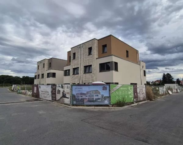 Immobilie in Erzhausen - Nachhaltige Wohnträume & kaum Nebenkosten: Plusenergiehaus mit 175m² Wohnfläche - Bild 0