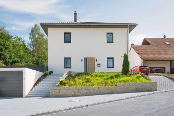 Immobilie in Haselbach - + Neuwertig. Modern. Großzügig. Ruhig. Ein Haus für die ganze Familie! + - Bild 4