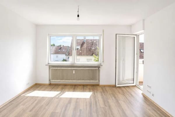 Immobilie in Wendlingen am Neckar - 2-Zimmer ETW mit Stellplatz + Balkon - Bild 1