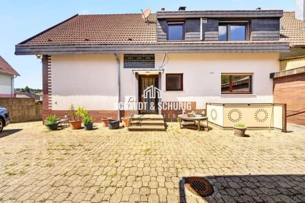 Immobilie in Walzbachtal - Zweifamilien- / Generationenhaus mit Hintergebäude in Jöhlingen - Bild 2