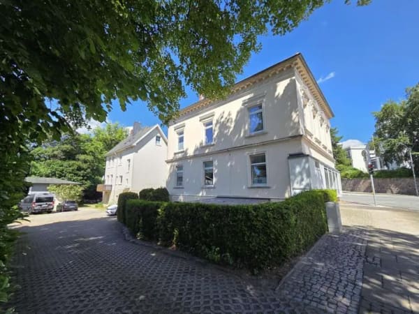 Immobilie in Eutin - Kapitalanlage: Denkmalgeschütztes Mehrfamilienhaus mit Potenzial - Bild 2