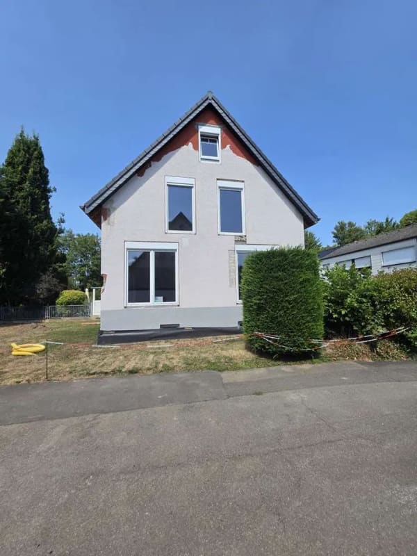 Immobilie in Kreuzau - EFH für den Handwerker, in guter Lage mit schönem Grundstück in Kreuzau, OT Üdingen - Bild 0