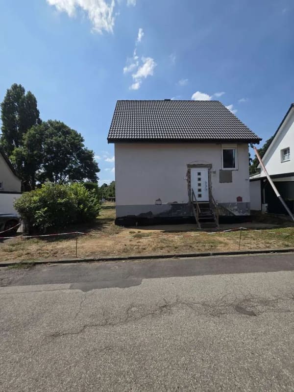 Immobilie in Kreuzau - EFH für den Handwerker, in guter Lage mit schönem Grundstück in Kreuzau, OT Üdingen - Bild 2