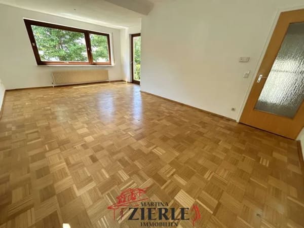 Immobilie in Eislingen/Fils - Gepflegtes Zwei-Familienhaus mit sonnigem Garten und Terrasse in Eislingen! - Bild 3