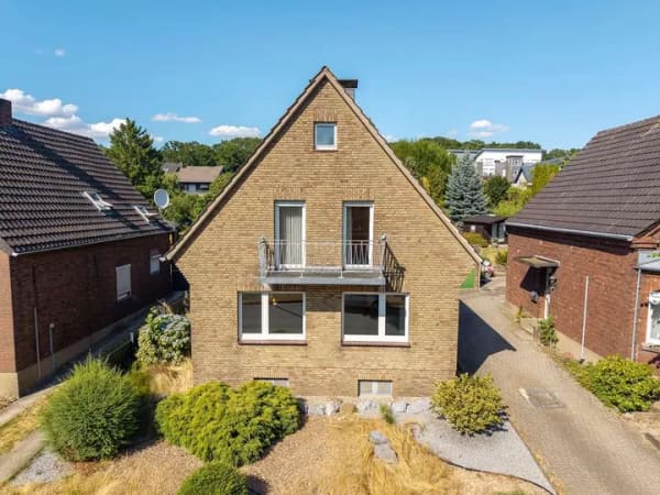 Immobilie in Bedburg-Hau - Freistehendes Einfamilienhaus wartet auf neuen Besitzer! - Bild 1