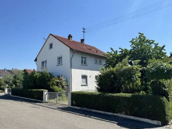 Immobilie in Haßmersheim - Das Haus bietet eine angenehme Wohnatmosphäre und individuelle Gestaltungsmöglichkeiten - Bild 0