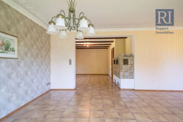 Immobilie in Iphofen - Großzügiges Wohnhaus mit Idyllischen Garten - am Fuße des Schwanbergs - Bild 4