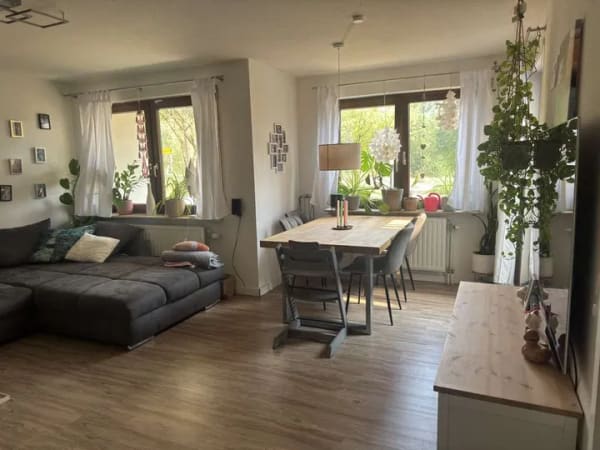 Immobilie in Bempflingen - 3-Zimmer-Erdgeschosswohnung mit Garten, zwei Terrassen und hervorragender Verkehrsanbindung - Bild 0
