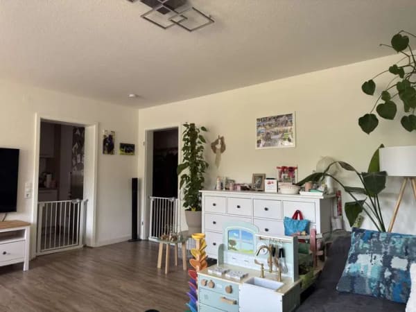 Immobilie in Bempflingen - 3-Zimmer-Erdgeschosswohnung mit Garten, zwei Terrassen und hervorragender Verkehrsanbindung - Bild 1