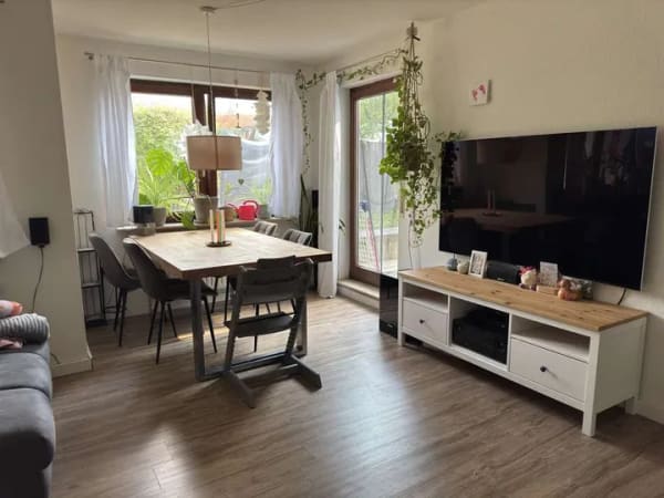 Immobilie in Bempflingen - 3-Zimmer-Erdgeschosswohnung mit Garten, zwei Terrassen und hervorragender Verkehrsanbindung - Bild 2