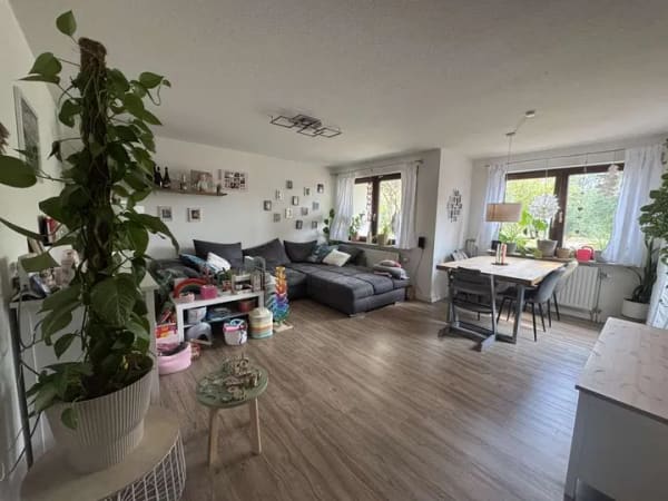 Immobilie in Bempflingen - 3-Zimmer-Erdgeschosswohnung mit Garten, zwei Terrassen und hervorragender Verkehrsanbindung - Bild 3