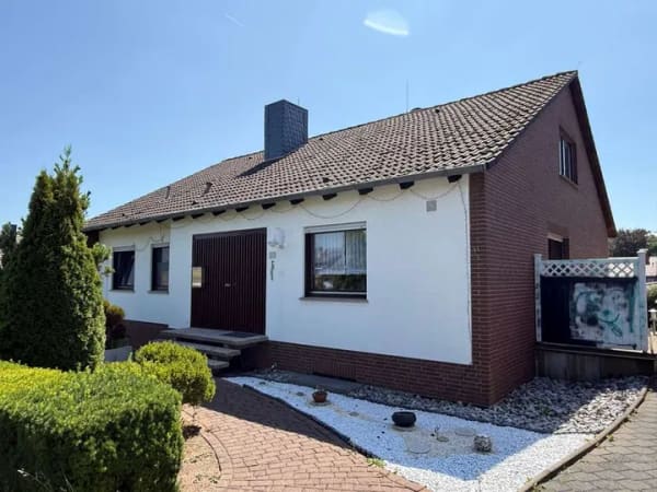 Immobilie in Gieboldehausen - Schönes & Freistehendes EFH mit Einliegerwohnung in ruhiger Lage - Bild 1