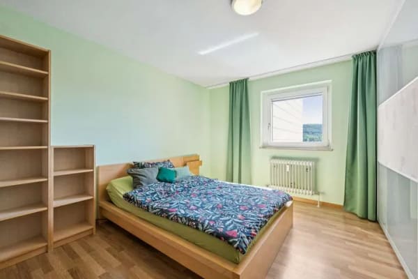 Immobilie in Herrenberg - Wohnen am Schönbuchrand: 3,5-Zimmer-Wohnung mit tollem Ausblick, Aufzug und Tiefgarage - Bild 4