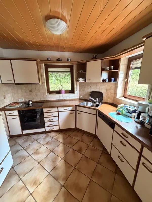 Immobilie in Oberboihingen - Zweifamilienhaus in traumhafter Aussichtslage mit Ausbaupotential - Bild 4