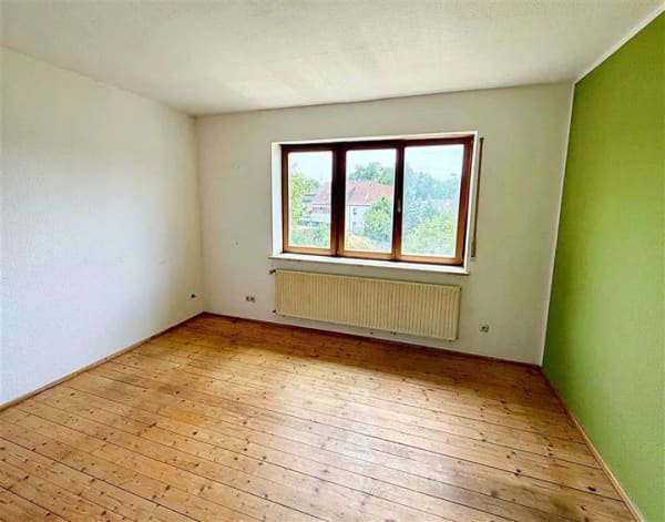 Immobilie in Uttenreuth - Ideal für Handwerker! Leerstehende 4-Zi.-Wohnung in Uttenreuth - Provisionsfrei!  - Bild 2