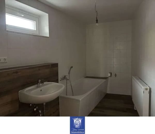 Immobilie in Kamenz - Kamjenc - Wohnen in der Kamenzer Innenstadt! Gemütliches, saniertes EFH mit Terrasse, Garten und 2 Garagen! - Bild 4