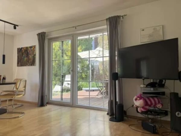 Immobilie in Pullach im Isartal - Gartenperle in Pullach: Ruhige 2-Zimmer-Erdgeschosswohnung mit privatem Südwestgarten - Bild 0