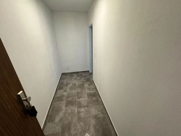 Immobilie in Heusenstamm - Keine Käuferprovision! Kaufen Sie ab € 249,- mtl.* / Renovierte 2 Zi.EG-ETW & Garage ! - Bild 1