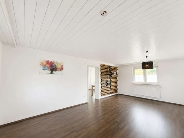 Immobilie in Schellweiler - Freistehendes Einfamilienhaus mit großem Garten in ruhiger Lage von Schellweiler - Bild 2