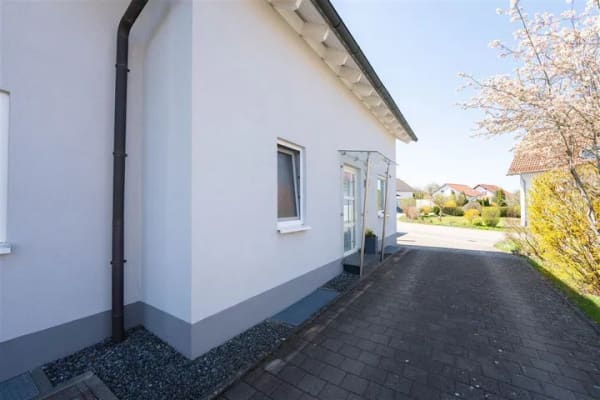 Immobilie in Nellingen - 2 Doppelhaushälften auf einem großzügigen Grundstück in Nellingen - Bild 2