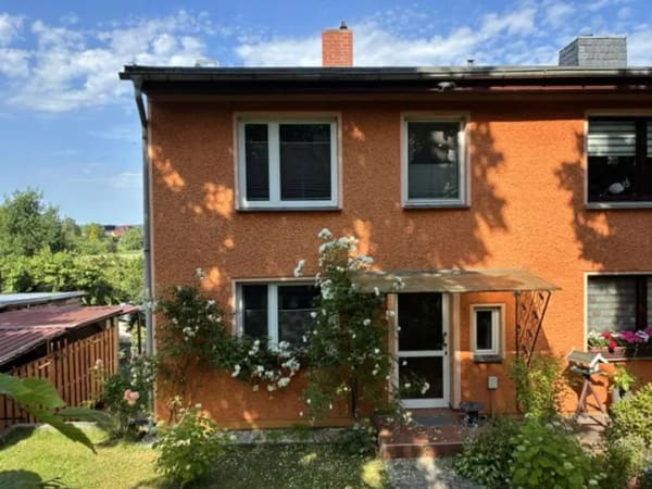 Immobilie in Sternberg - Reihenendhaus mit Fernblick und 6 Zimmern sowie Doppelgarage in Sternberg - Bild 0