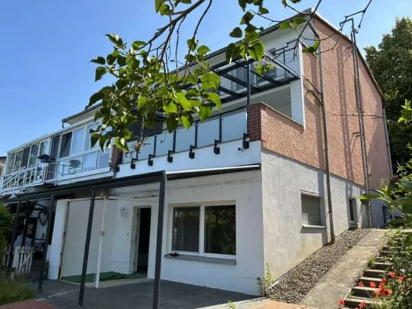 Immobilie in Sternberg - Reihenendhaus mit Fernblick und 6 Zimmern sowie Doppelgarage in Sternberg - Bild 1