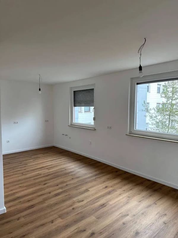 Immobilie in Laichingen - Helle 3,5-Zi-Wohnung mit Balkon & Aufzug-viel Platz-sofort frei - Bild 1