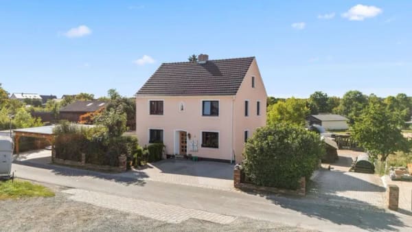 Immobilie in Kastl - Idyllisches Reitanwesen! Zweifamilienhaus mit Offenstall, Reitplatz und Nebengebäuden - Bild 3