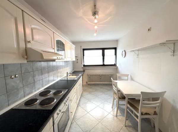 Immobilie in Untereisesheim - FAMILIENDOMIZIL Einfamilienhaus mit Einliegerwohnung - Bild 2