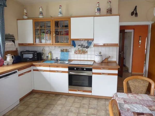 Immobilie in Konradsreuth - Geräumiges Ein- bis Zweifamilienhaus mit Garten in Konradsreuth - Bild 3