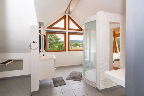Immobilie in Küssaberg - Charaktervolles Wohnhaus - großzügiges Wohnen mit besonderer Architektur in naturnaher Rheinlage - Bild 2