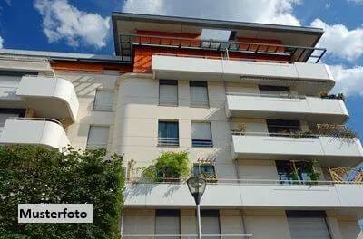 Immobilie in Burscheid - Vierfamilienhaus nebst Doppel- und Einzelgarage - Bild 0