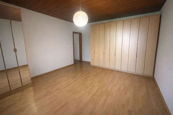 Immobilie in Pforzheim - Große Altbauwohnung mit Potenzial:  130 m² Wohnfläche, Balkon und 3 Schlafzimmern! - Bild 2
