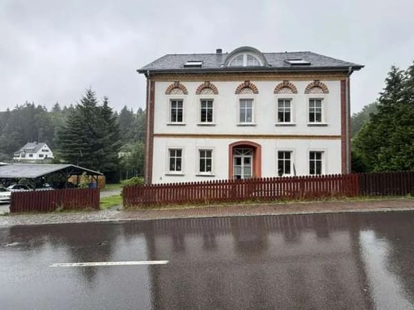 Immobilie in Breitenbrunn/Erzgebirge - Mehrfamilienhaus mit großer Garage in Breitenbrunn - Bild 0