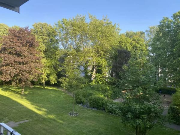 Immobilie in Dinslaken - Gepflegte 4,5-Zimmer-Wohnung mit Südbalkon, modernisiertem Bad und Gartenblick in Dinslaken-Hiesfeld - Bild 0