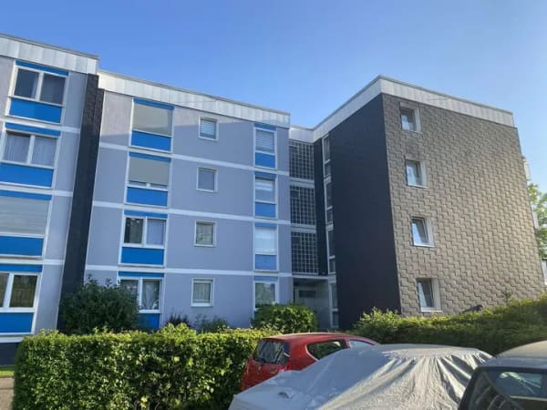 Immobilie in Dinslaken - Gepflegte 4,5-Zimmer-Wohnung mit Südbalkon, modernisiertem Bad und Gartenblick in Dinslaken-Hiesfeld - Bild 1