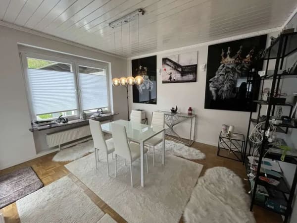 Immobilie in Hehlen - Attraktiver Bungalow mit parkähnlichem Garten – Ruhige Lage und viel Platz zum Wohlfühlen! - Bild 4